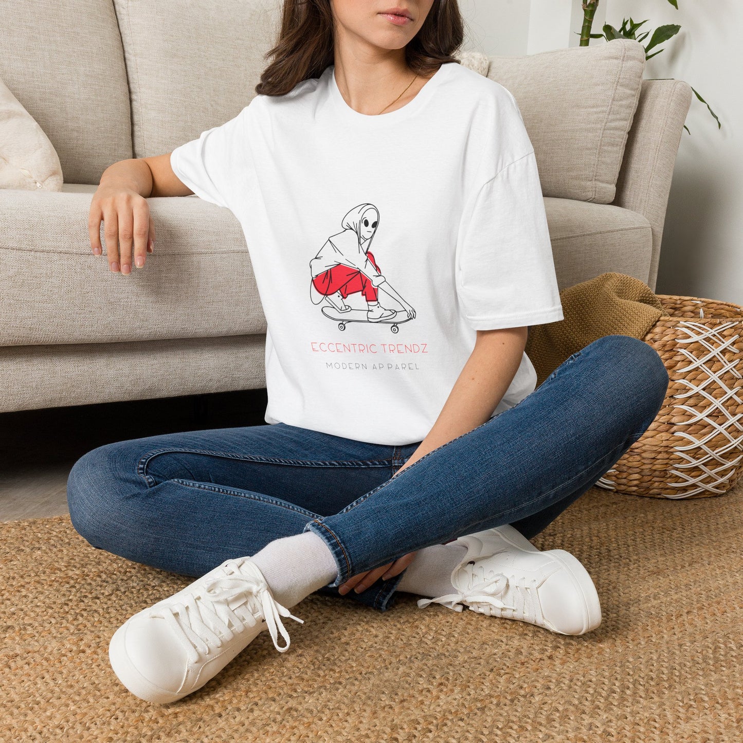 Eccentric Trendz Alien Skater Graphic Tee — Minimalist Skateboard design